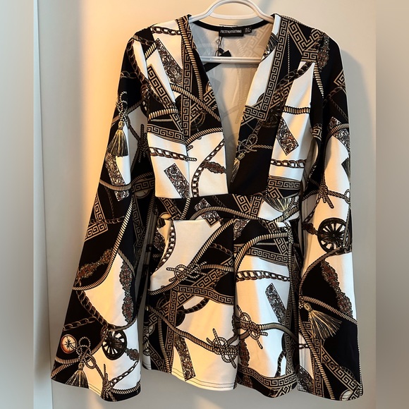 Pretty Little Thing Romper Plunging Neckline - Picture 2 of 6